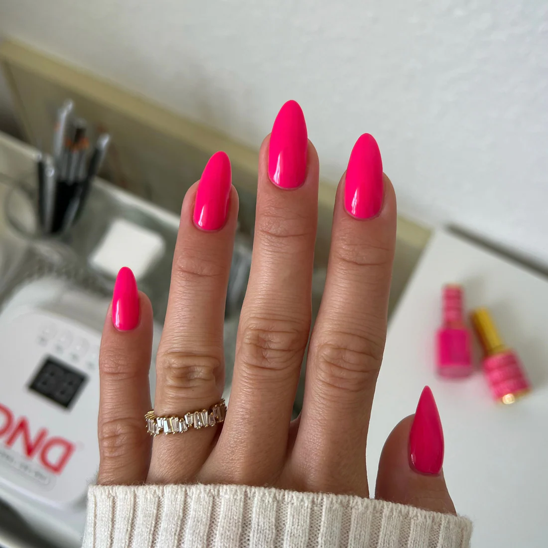 Duo Gel - DC157 Hot Pink - Image 3
